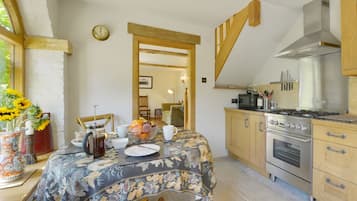 Cottage | Interior
