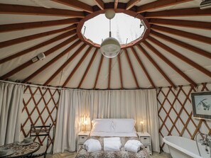 Cottage | 1 bedroom, individually decorated, individually furnished
