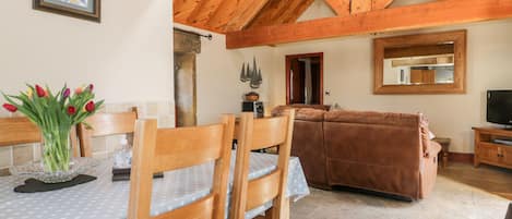 Fridge, dishwasher, cookware/dishes/utensils