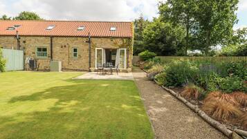 คอทเทจ | บริเวณภายนอก