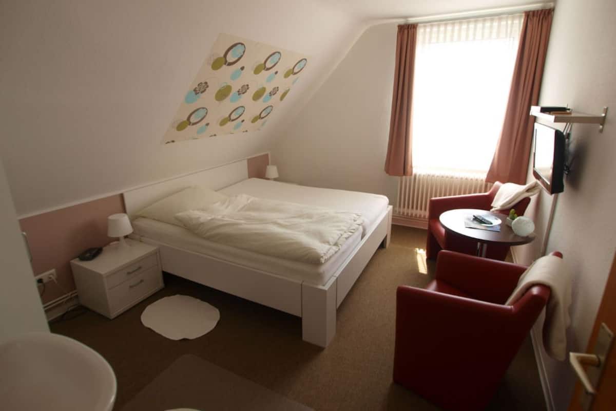 Standard Double Room (small)
