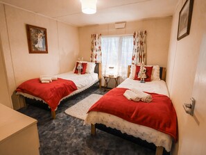 Cottage | 2 bedrooms, individually decorated, individually furnished, free WiFi - The Lodge (Attleborough)