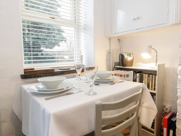Cottage | Private kitchen | Fridge, microwave, stovetop, highchair - Fishermans Cottage (Conwy)