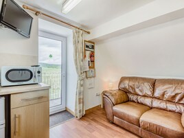 Cottage | Living room | TV