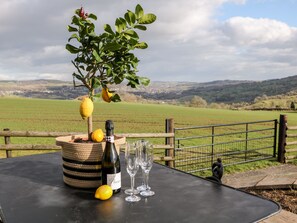Cottage | Outdoor dining - Cambridge Lodge (Matlock)