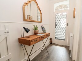 3 habitaciones, decoración personalizada y muebles diferentes 