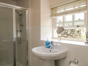 Cottage | Bathroom | Shower - Lane Head (Grange-over-Sands)