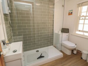 Shower - Bulmers Cottage (Saltburn-by-the-Sea)