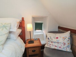 2 bedrooms, WiFi (free), individually decorated, individually furnished