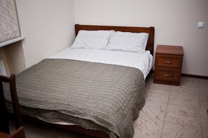 Soundproofing, iron/ironing board, free WiFi, bed sheets
