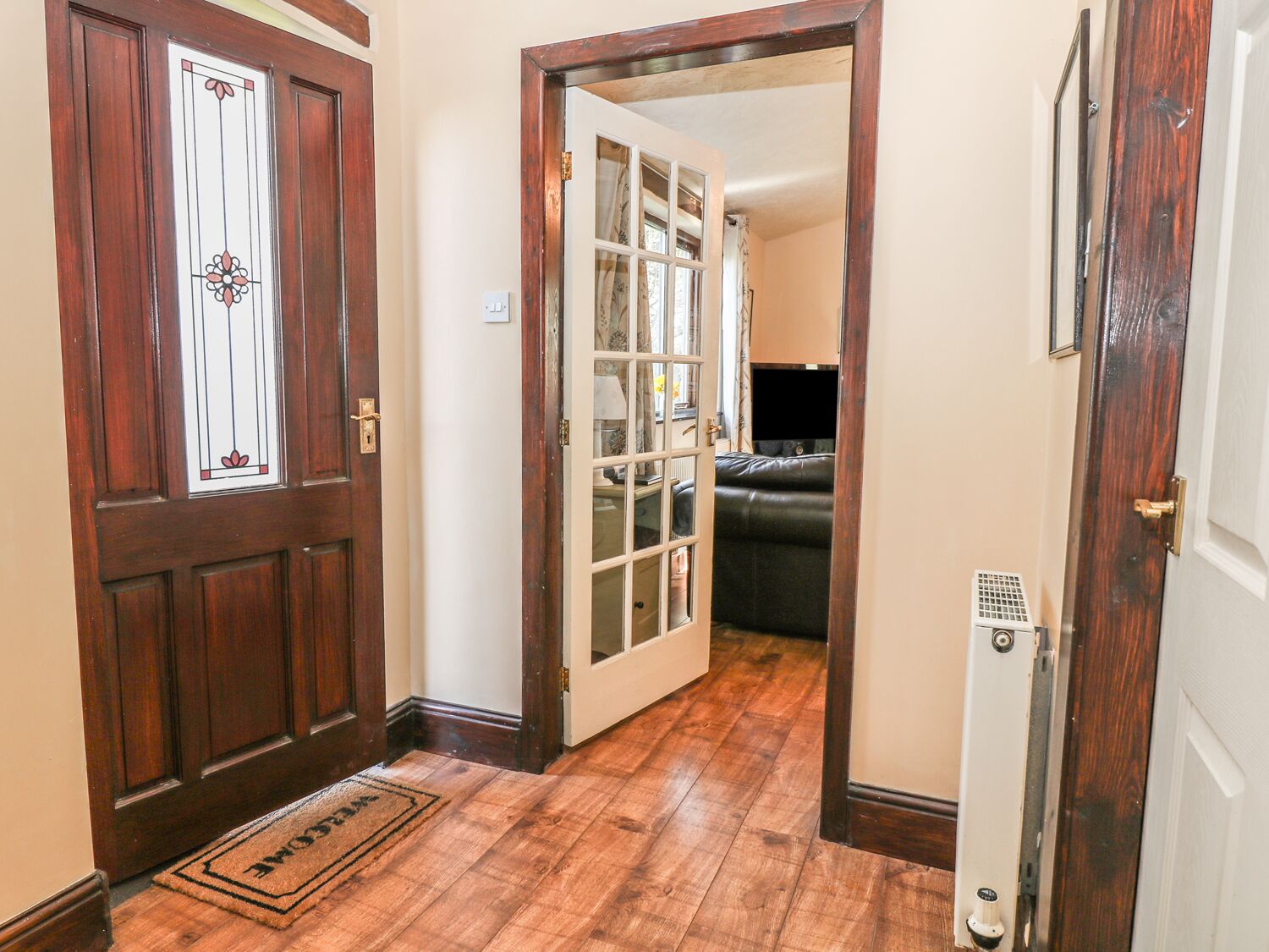 คอทเทจ | บริเวณประตูทางเข้า