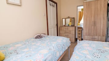 Cottage | 2 bedrooms, individually decorated, individually furnished, free WiFi