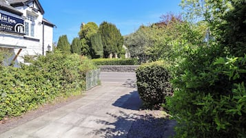 Cottage | Property grounds