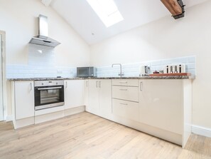 Cottage | Interior - Granary 2 (Hereford)