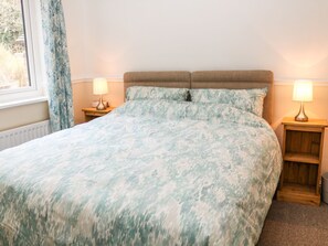 2 bedrooms, individually decorated, individually furnished, free WiFi - 17 Riverside (Stoke-on-Trent)