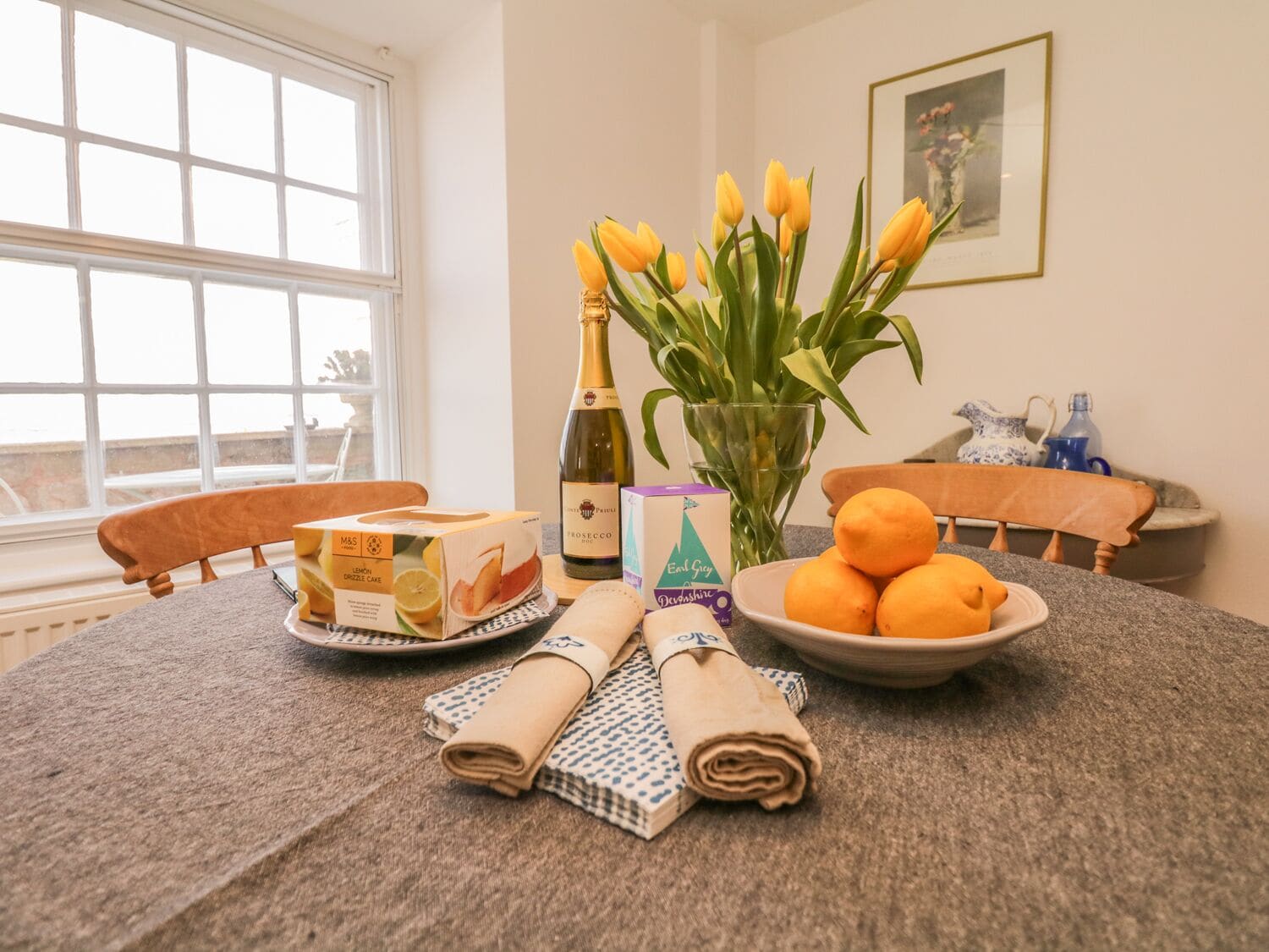 Cottage | Private kitchen | Dishwasher, toaster, cookware/dishes/utensils