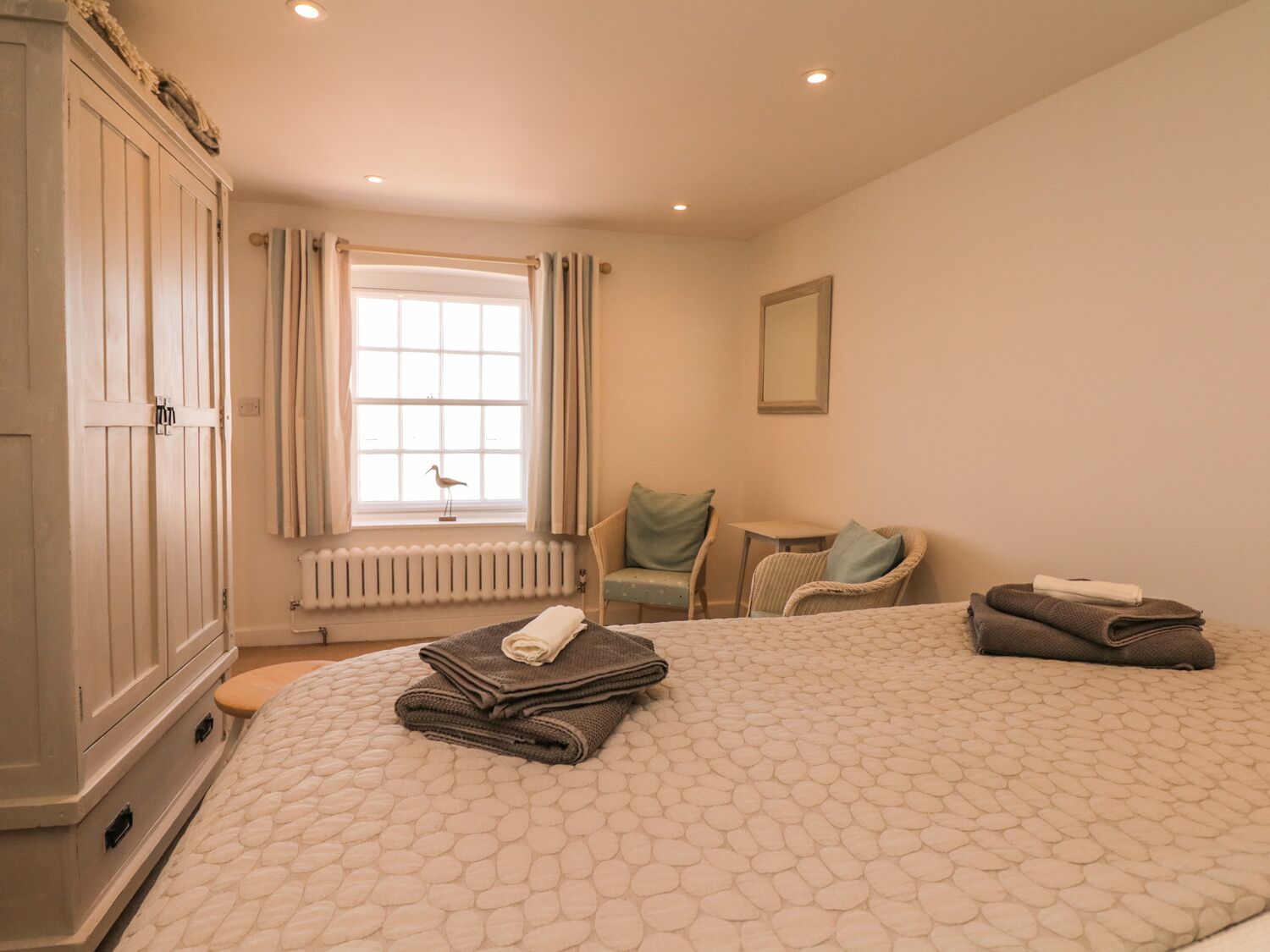 2 bedrooms, individually decorated, individually furnished, free WiFi