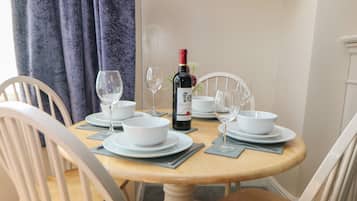 Casa de campo | Cocina privada | Microondas, parrilla de estufa, lavavajillas y utensilios de cocina