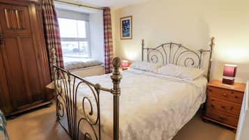 2 bedrooms, individually decorated, individually furnished, free WiFi