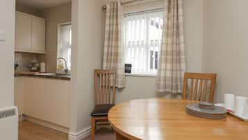 Cottage | Dining