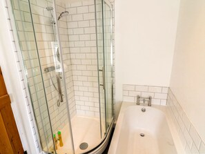 Cottage | Bathroom