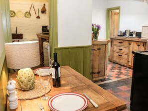 Cottage | Private kitchen | Fridge, microwave, dishwasher, cookware/dishes/utensils - Fern House (Craven Arms)
