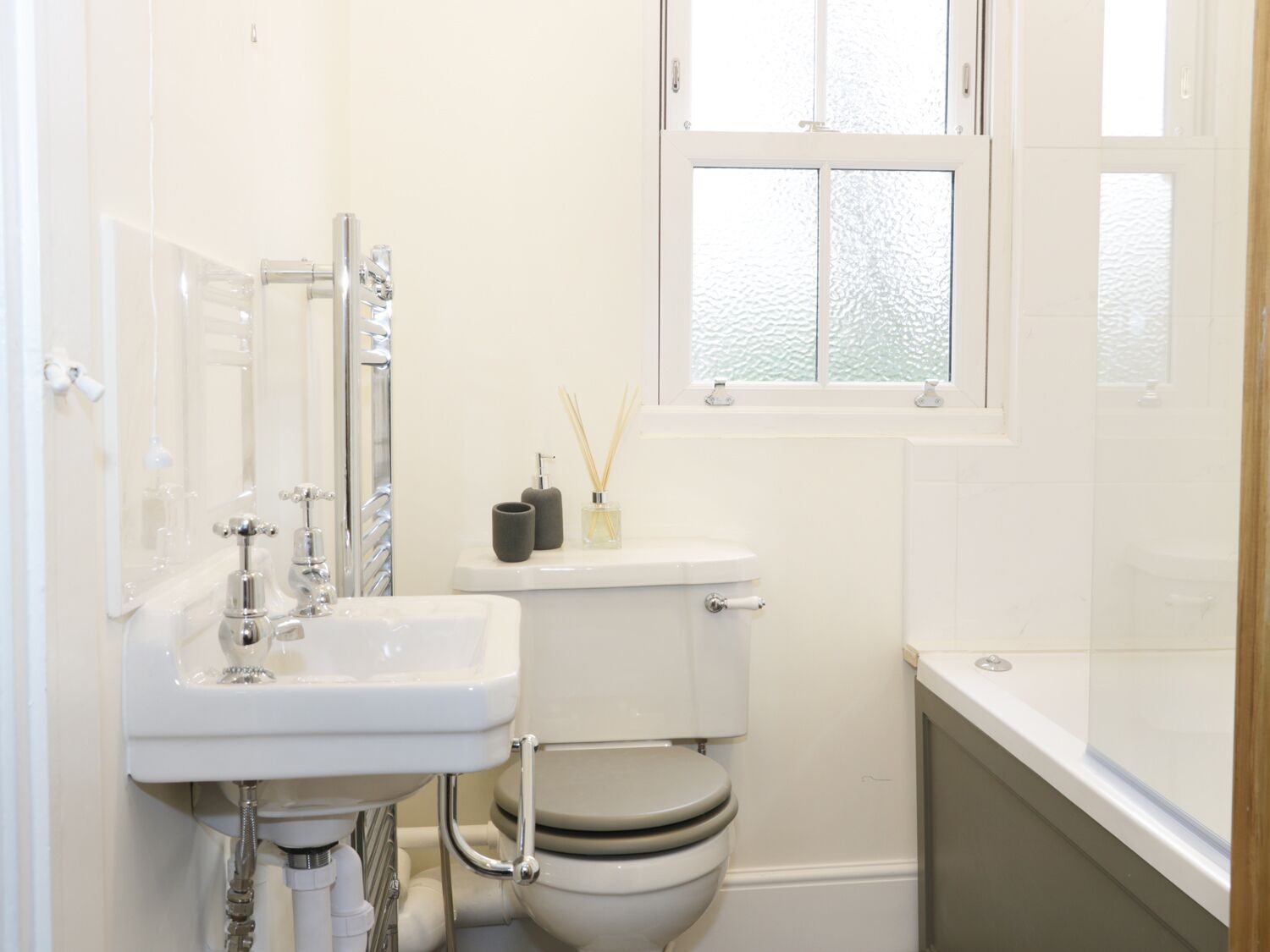 Cottage | Bathroom | Shower