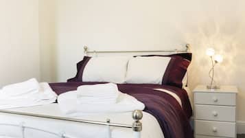 2 habitaciones, decoración personalizada y muebles diferentes