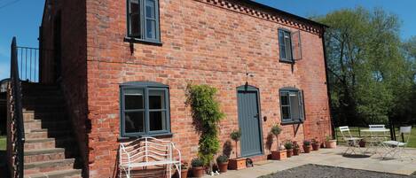 Cottage | Front of property