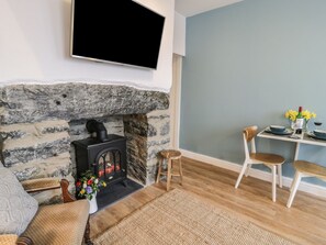 Cottage | Living room | TV - Llys Madoc (Porthmadog)