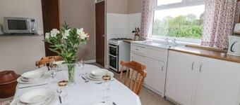 1 Westcroft Cottage