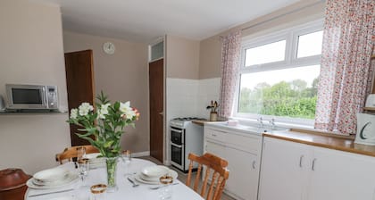 1 Westcroft Cottage