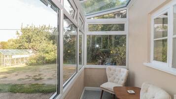 Cottage | Interior