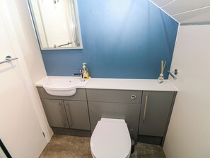 Cottage | Bathroom