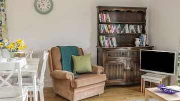 Cottage | Interior