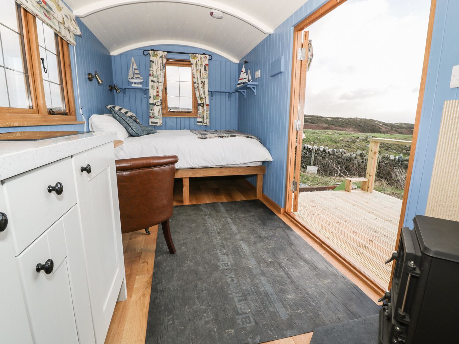 คอทเทจ | ภายใน