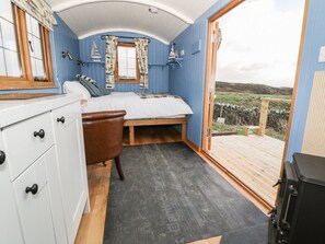 Cottage | Interior - Cysgod y Bugail (Holyhead)