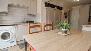 Cottage | Interior