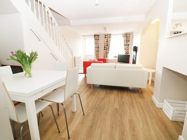 Cottage | Interior - Glan Y Don (Y Felinheli)