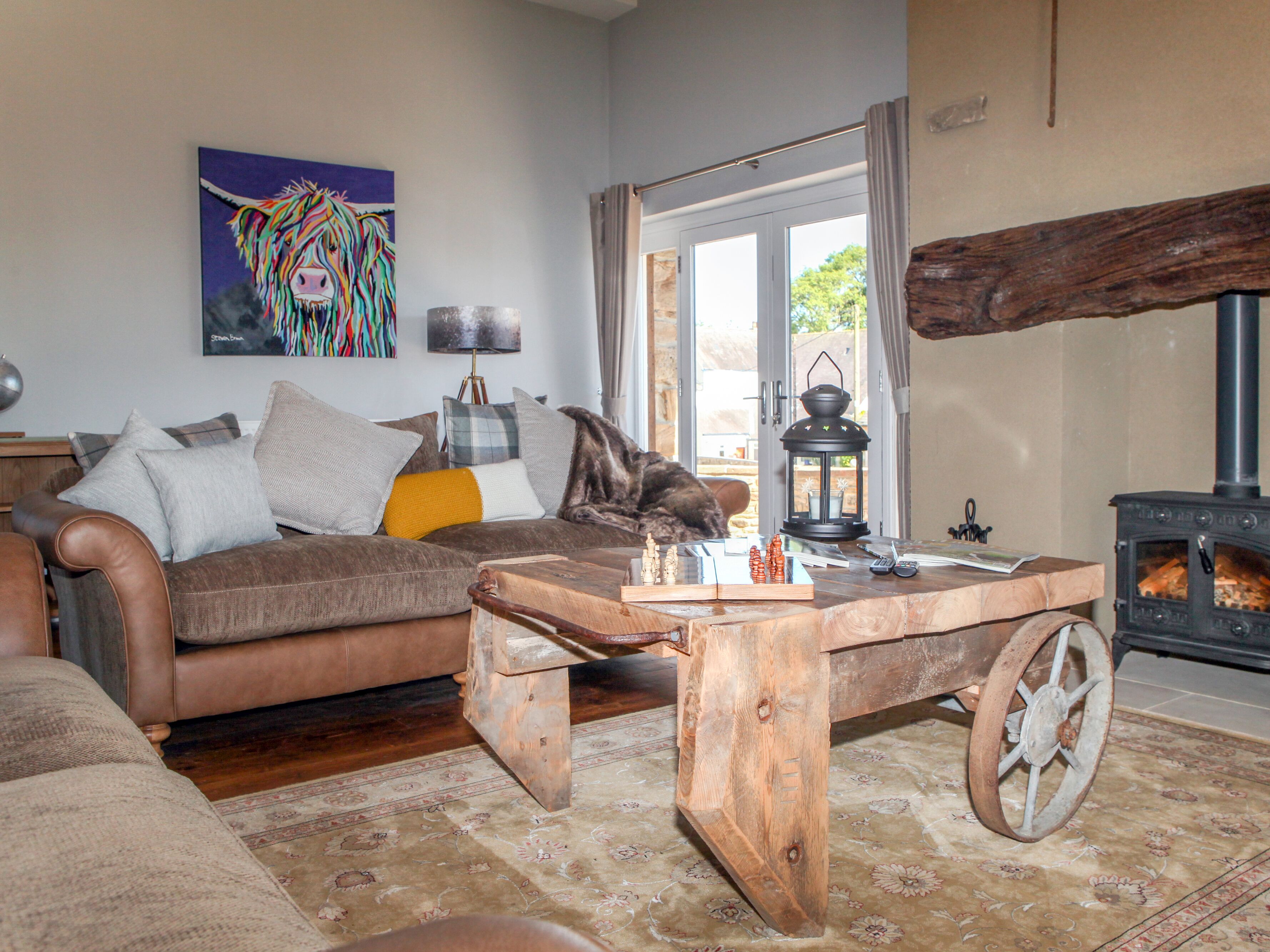 المنشأة من الداخل