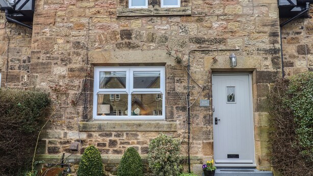 Cottage | Exterior detail - Rose Cottage (Alnwick)