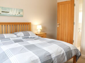 2 bedrooms, individually decorated, individually furnished, free WiFi - The Old Dairy (Worthing)