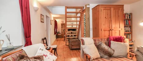 Cottage | Interior