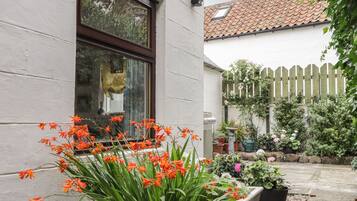 Cottage | Property grounds
