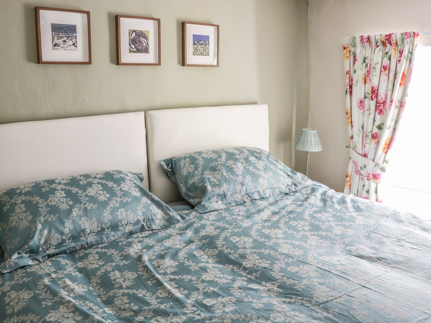 Cottage | 2 bedrooms, individually decorated, individually furnished, free WiFi