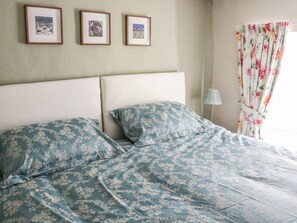 Cottage | 2 bedrooms, individually decorated, individually furnished, free WiFi - 8 Stonegate (Lancaster)