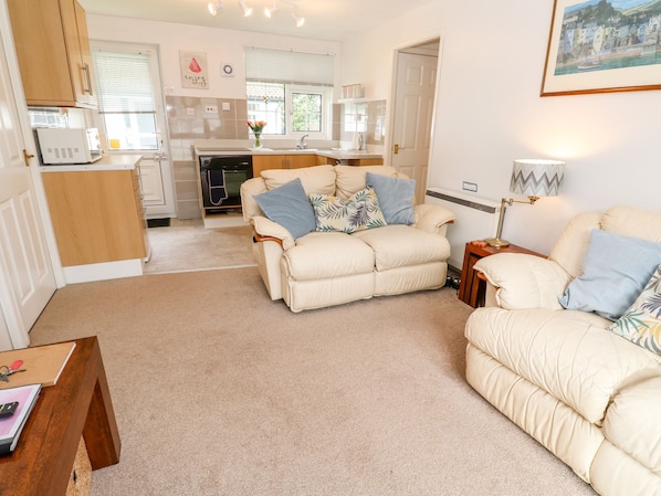 Cottage | Living area