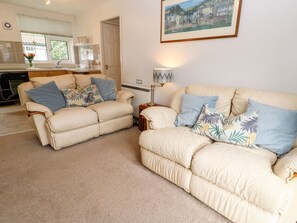 Cottage | Living area - Brook Haven (Liskeard)