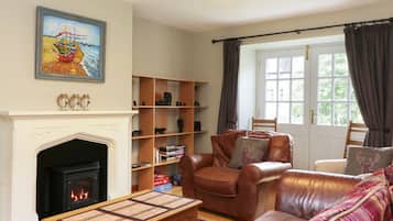 Cottage | Interior