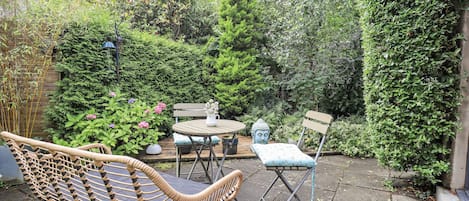 Cottage | Outdoor dining